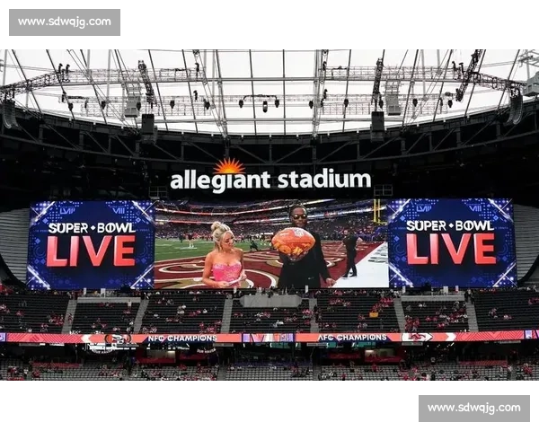 超级碗余温未了，橄榄球颁奖礼又添新彩！