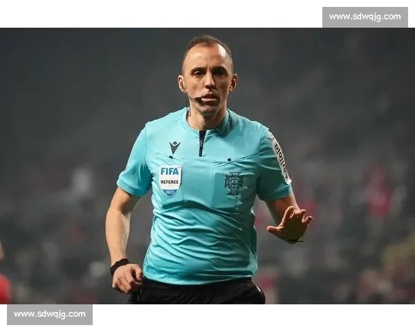 心疼！裁判误判或致四强出局，球迷呼吁公正！