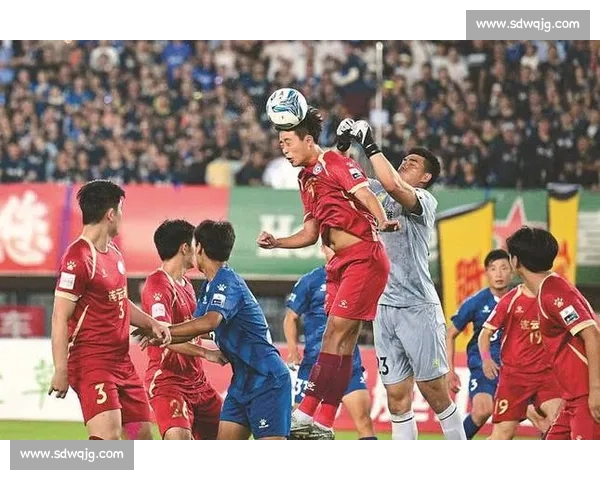 红蓝对决一触即发！苏超德比硝烟弥漫，谁能笑到最后